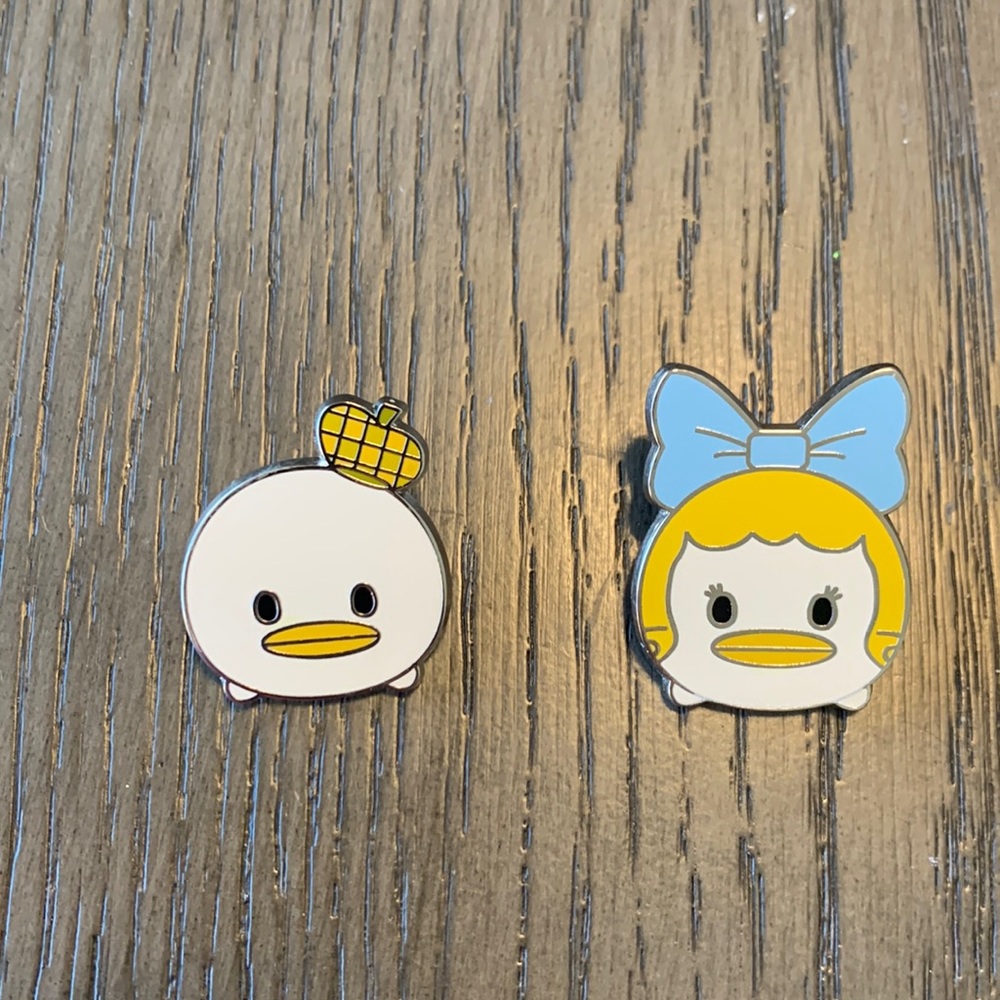 Disney Tsum Tsum Pins - Donald and Daisy Hollywood Tower of Terror